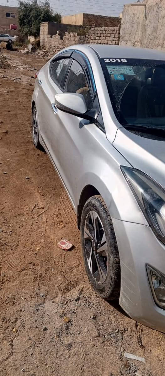 السلام عليكم سيارة النترا مديل 2016 ذي قار رقم انكليزي بسمي مكفوله السياره بس دحجات خفيفه مكينه وكير مكفولات والتبريد ثلج مكان السياره ناصريه مركز تحويل ثاني يوم الشراي يتصل السعر 120 وبيه مجال اني مكلف بنشر***********
