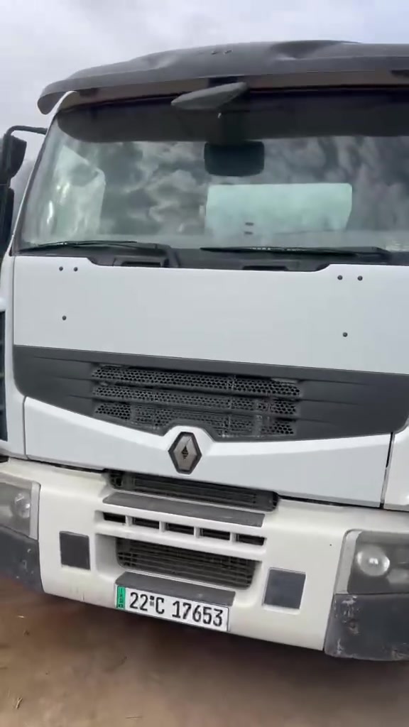 السلام عليكم خباطات عدد٢ للبيع رينو موديل ٢٠١٣رقم أربيل اوتوماتيك ١٢نمره جدر ١٠متر لبهير اكسور ٢٠١١ رقم دهوك ٩متر مكان السيارات واسط العزيزية ***********و***********
