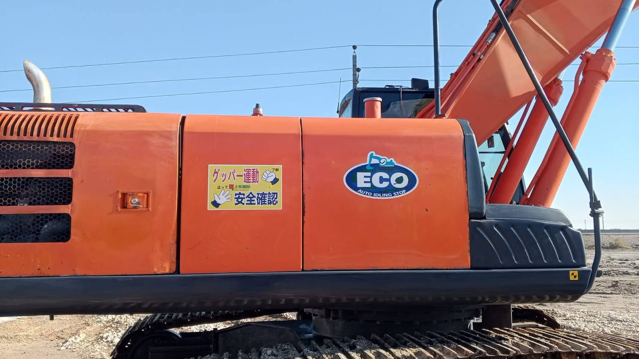 سلام عليكم ـ حفاره جي فايف اللبيع موديل 2018ياباني منفيس ماسسه جك همر السعر 7شدات ونص العنوان محاويل الطريق السريع الدولي ***********/***********
