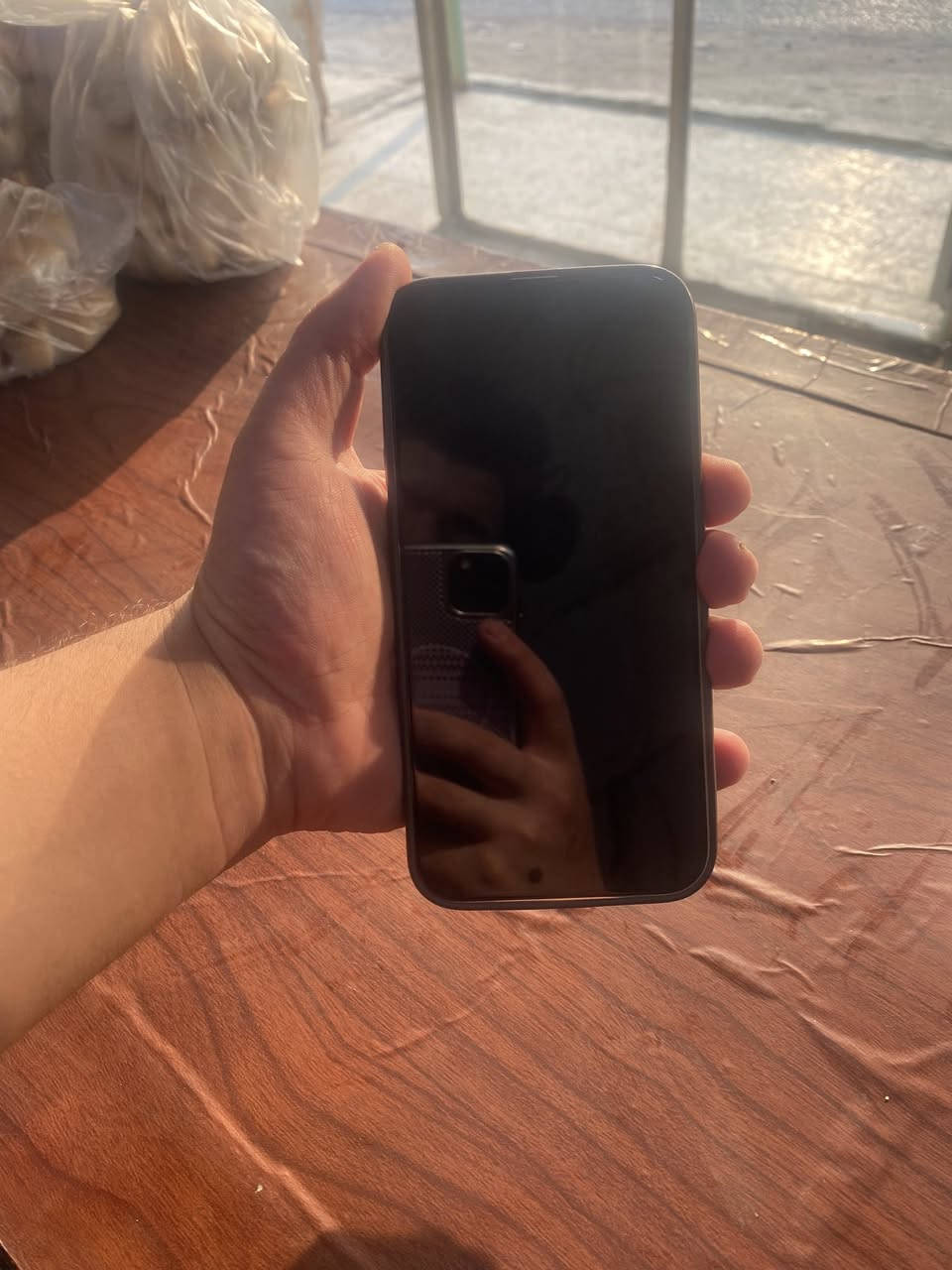 ايفون 11برو ماكس نضيف كلش ما مفتوح فقط بطاريه معلايه سعره ٣٧٥ وبي مجال بسيط للشراي ***********
