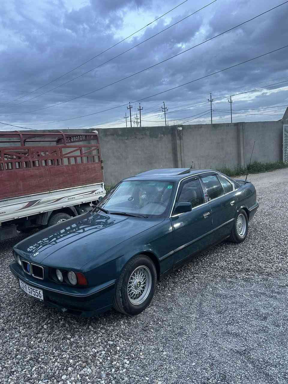 بي ام
525 محرك كبس 

گير عادي 

تبريد ثلج 

تدفئة فول 

لايت زنون 

شاشه+دمام 

تواير طخم جديد  

مظخم صوت بنصدوق سعرو 150 

سياره ما تصرف عليه ربع مال جناي 

رقم نينوى ألماني سنويه لل 2028 

كابون بانزين 

السعر 55وبيه مجال 

الاستفسار

‭0774 085 2350‬
