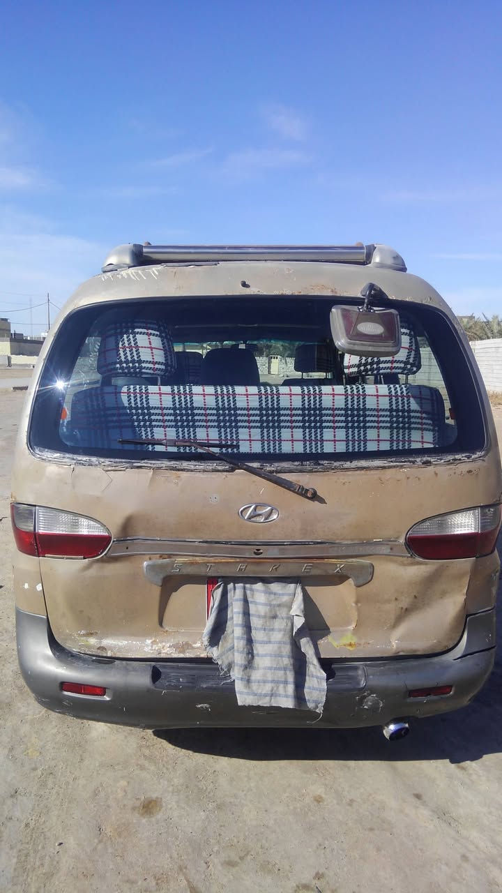 للبيع سيارة ستاركس موديل 2000
مكينة كير جاهزه تخم تاير جاهزه من كلشي 
رقم بغداد العنوان بابل الكفل السعر 35 
***********
