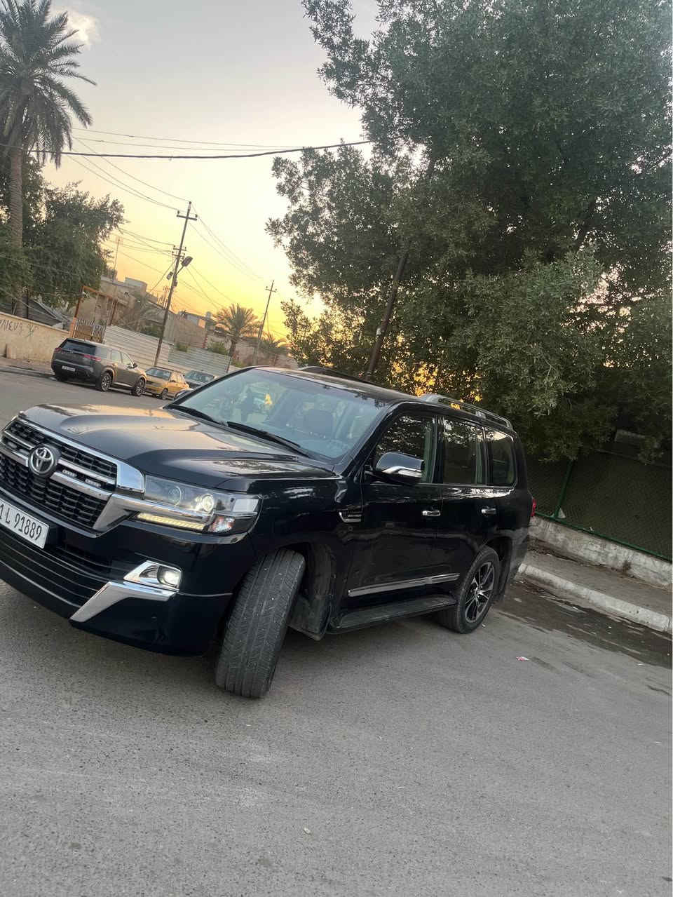 لاندكروز 2021 بحريني
ماشية 90 الف كيلو 
فول مواصفات
رقم  بغداد
 بيها فقط بارد بسيط والباقي كفالة 
________المـواصـفـات ___________ 
حساسات امامي خلفي 
كامرات 360 امامي وخلفي وجانبيات
شاشة حجم كبير + شاشة خلفية 
جنطة كهرباء 
تشغيل عن بعد
‏  Bluetooth / USB
السعر اتصل
مكاني بغداد 
للتواصل *********** بغداد, العراق
