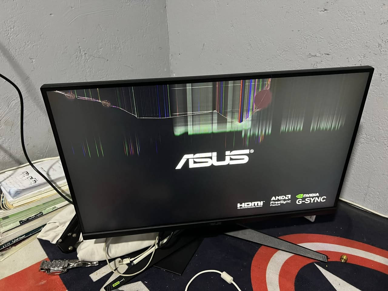السلام عليكم
للبيع شاشتين Gaming احترافية مكسورات (البانل مكسور فقط):

* ASUS TUF Gaming
    27 بوصة – 2K – IPS – 210Hz – موديل VG27AQ5A
* شاشة Gaming بيضاء
    24 بوصة – 180Hz

الشاشتين تشتغل لكن الشاشة الداخلية مكسورة، تصلح لقطع غيار أو تصليح.
السعر: سوم مفتوح.
للتواصل خاص


**إذا كنت صاحب هذا الإعلان وتريد حذفه لأي سبب، رجاءا أرسل رسالة إلى الدعم الفني**