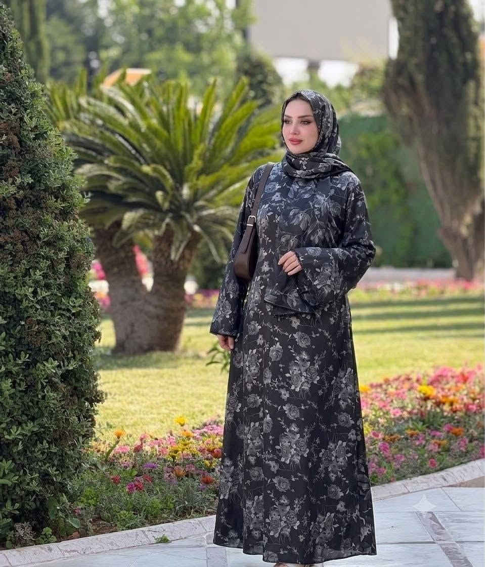 وصلت تشكيلة العبايات الجديدة 🩶
قماش جاكار حرير فاخر
 خامة أنيقة ولمسة راقية
 متوفر 5 قياسات
 السيري: 5 قطع


**إذا كنت صاحب هذا الإعلان وتريد حذفه لأي سبب، رجاءا أرسل رسالة إلى الدعم الفني**