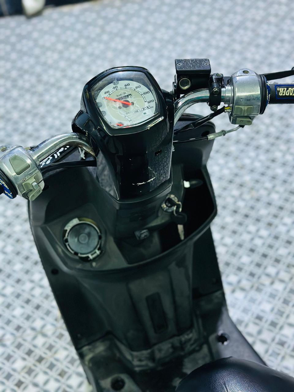 سلام عليكم بوليس 200
ختم واحد مبدل سلف رياضي 
الدراجه ما ناقصه شي 
العنوان ديالى بعقوبه التحرير 
السعر 575 وبيه مجال 
الرقم ***********
