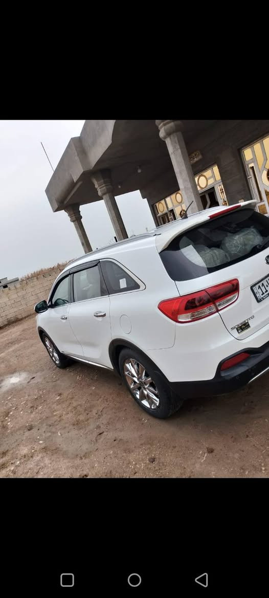 سلام عليكم لبيع سورنتو 16 مكفوله من الصبغ او التبديل
فول مواصفات 
بنرامه 
6 سلندر 7 راكب 3 قطع تبريد 
كير محرك صدر تخم تاير تبريد تدفئة خير من الله 
بردات خلفيه 
كشنات جلد 
فور ويل 
يدات نيكل 
بصمه تشغيل 
بصمه ابواب 
باب خلفي كهرباء 
ماشيه 81 
مكاني بغداد سعر 220 
رقم بغداد الدولي بسمي
***********
