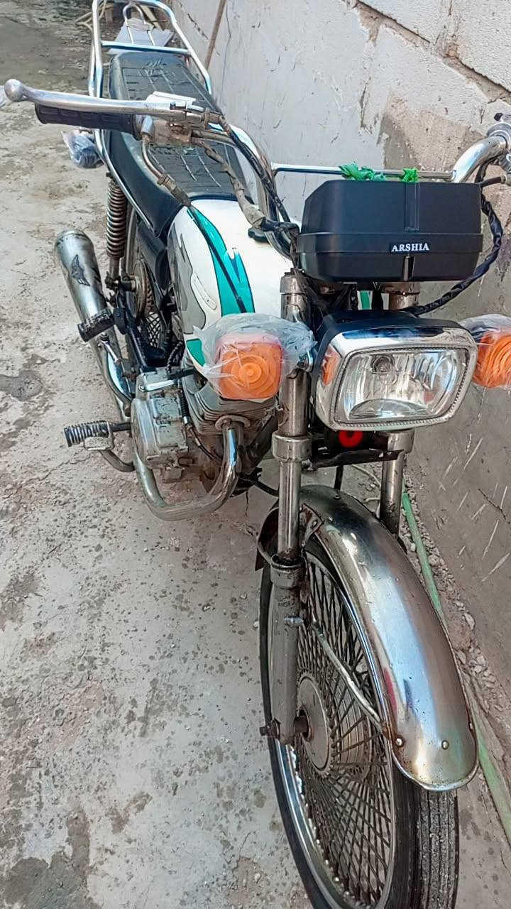 شباب دراجه للبيع اسكنر موديل 20  سعره خاص شراي يتصل ***********
