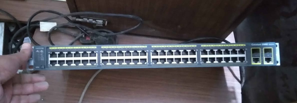 سوج سيسكو 2960 
48 بورت 
1 جيجا إدخال 100 ميكا إخراج 
السعر ٥٠ الف 
يوجد توصيل بغداد, العراق


**إذا كنت صاحب هذا الإعلان وتريد حذفه لأي سبب، رجاءا أرسل رسالة إلى الدعم الفني**