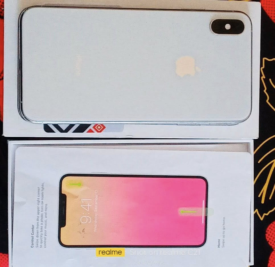 سلام عليكم ايفون اكس ماكس للبيع والمراوس
جهاز مستبدل بطاريه فقط فيس ايدي شغال ذاكره ٢٥٦. عنوان دوانيه ***********
