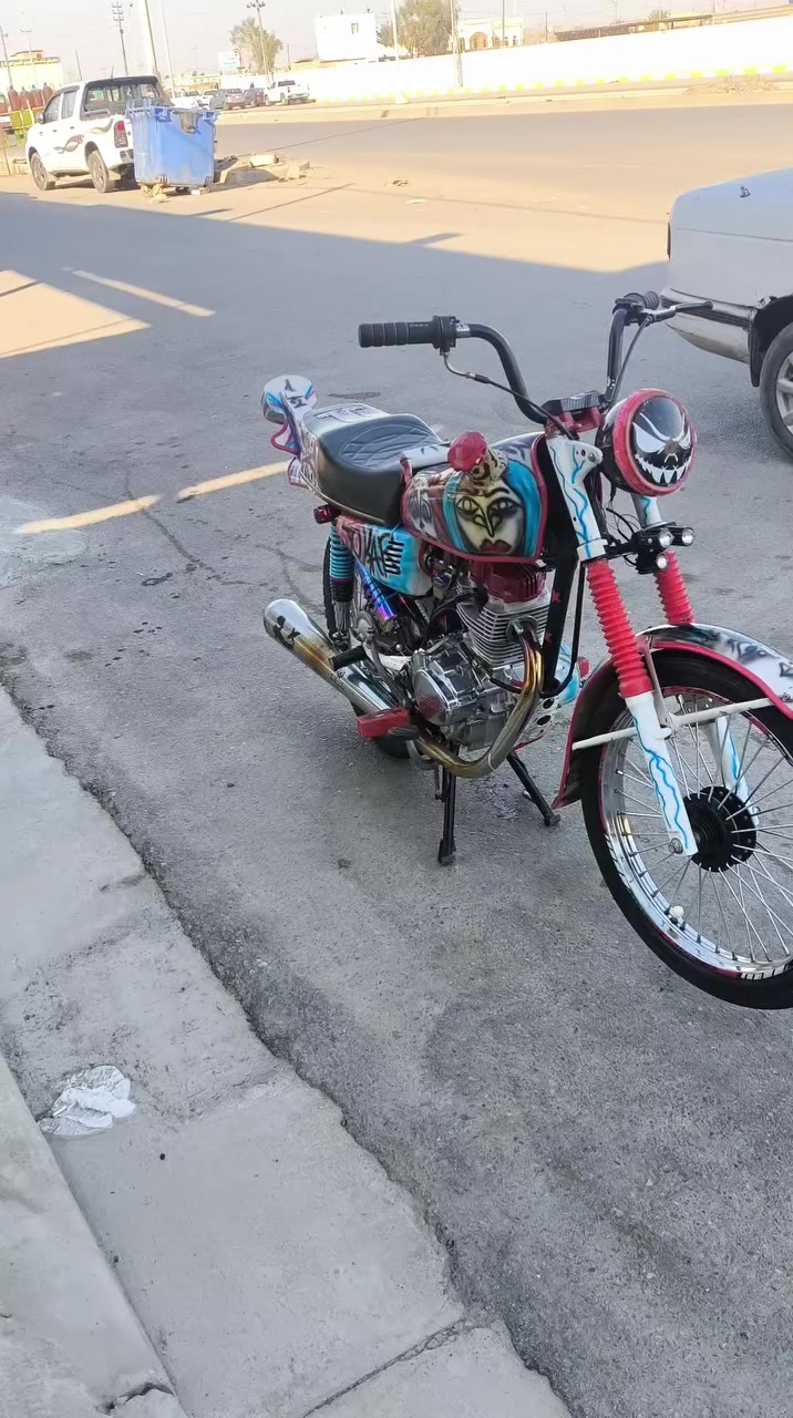 السلام عليكم 
دراجة موشم كامل مكينة نامة تيربو تعمير 2026 شهر 1 شرط مكينة مامفتوح شلعة معدل ونصبة حلوة مثل ما وضح دراجة فول ومتعوب عليها من الجاملغ للجامغ مكفولة مراوس او بيع تواصل خاص او واتساب ***********
