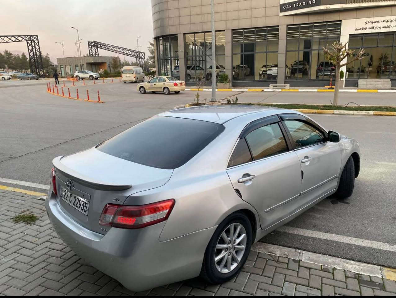 کامری مۆدێل ٢٠٠٨ رەقەموو سەنەوی تازەیە تاوەکو ٢٠٢٩هەموو گیانی بە شەرت ٤پارچەو پەڵەیەکی بۆیاخە دۆسیەی سەکنی هەڵگیراوە پێشو پشتی کەپسە و بێ دەعم و لێدرانە مەکینەو گێرو تەقەو رەقە بە شەرت گەر موشتەری نیت نە مالەکە بشکینە نە سەرمان بئیشینە لە گەل ریزمە چاوەکەم …لە سلیمانیم 

تیل/*********** Singapore
