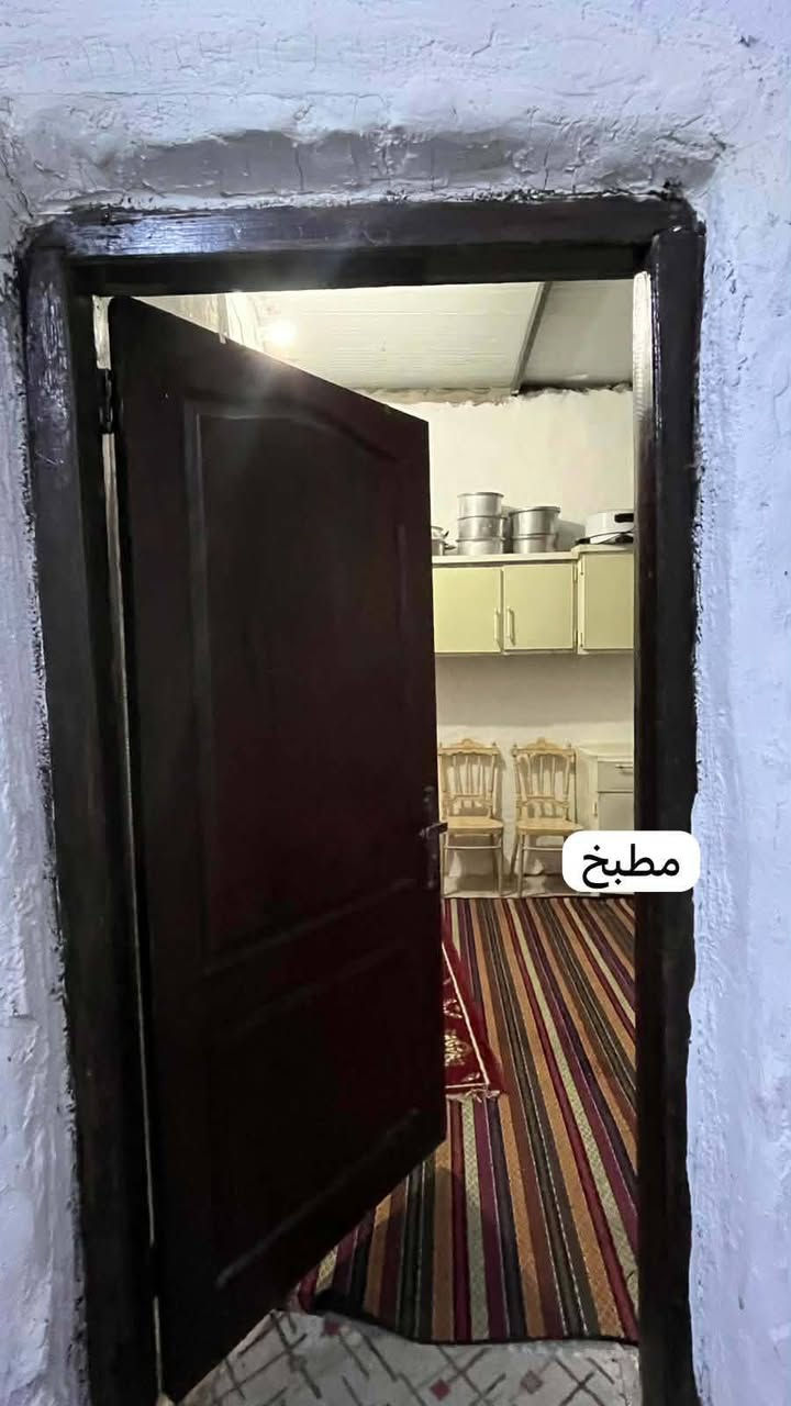 بيت للبيع مقابيل سوق العصري في الرميثه مقابيل افران الكيك بالفرع المساحه ٢٠٠ متر السعر ٥٥ وبي مجال قليل البيت بنص الولايه البيت زراعي وعگاده قريب للمطاعم والمخضر والجمل شوارع مقرنصه بشارع الي بيه صورة الشهيد ابن اخويط #الـرميثـــه


**إذا كنت صاحب هذا الإعلان وتريد حذفه لأي سبب، رجاءا أرسل رسالة إلى الدعم الفني**