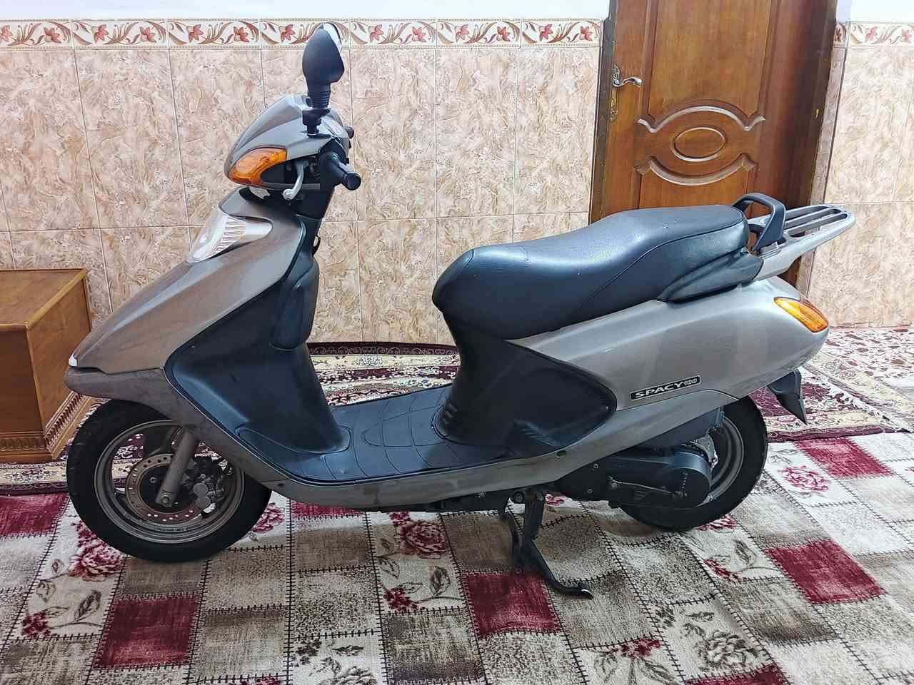 رقم الهاتف ***********
