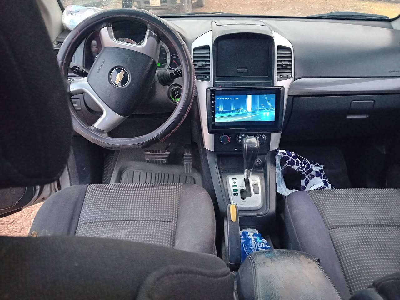 السلام عليكم اخوان للبيع  شوفليت كابتيفيا موديل ٢٠٠٩ رقم سليمانيه تحويل
فول سلايت. 
شاشه كامره
تخم اطارات جديد
محرك كير مكفول
٤ سلندر
سياره مكفول صبغ بلاد
تبريد ثلج
تتفئه شغال
سياره مال البيت مكان السياره ديالى
خانقين 
سعر ٩٠ وبي مجال حك الجيه 
يرهم مراوس أرقام شماليه فقط
رقم مبايل ***********
