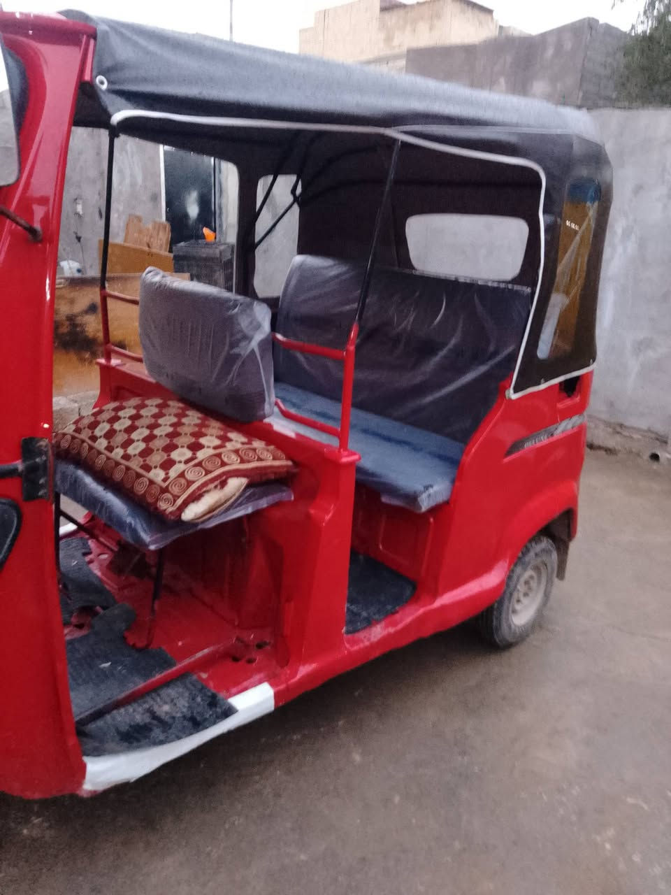 تيك توك موديل 18 تي في اس اوراق للترقيم السعر 3.5 وبيها مجال العنوان كربلاء  المقدسه الامن الداخلي الرقم ***********
