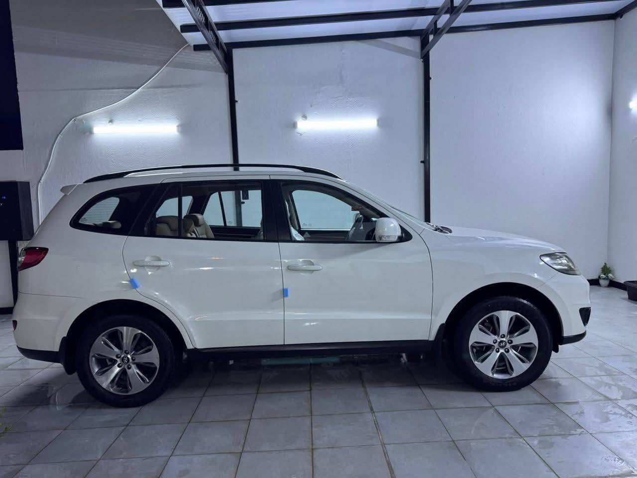 سنتافي مديل ١٢
مكينه ٦وضع الشركه لا فتح ولا صوت راجز ناعمه وخير من الله 
كير كفاله وضع الشركه 
السياره نص فول 
ويل فراشه 
تبريد ٣قطع بيانو 
٧راكب 
تحكم وشاير 
السياره مال جناي 
رقم كربلاء 
ماشيه ٢٠٠لا منزل ولا ملعوب ب العداد ب ١٢٠دك جرس
السياره كفاله حته الدعاميات ما مصبوغات كفاله حته من البارد
بيه باب الوره العبري بي شخط وراشي بدون فتح 
مكان السياره نجف قضاء المشخاب 
الاستفسار ***********
