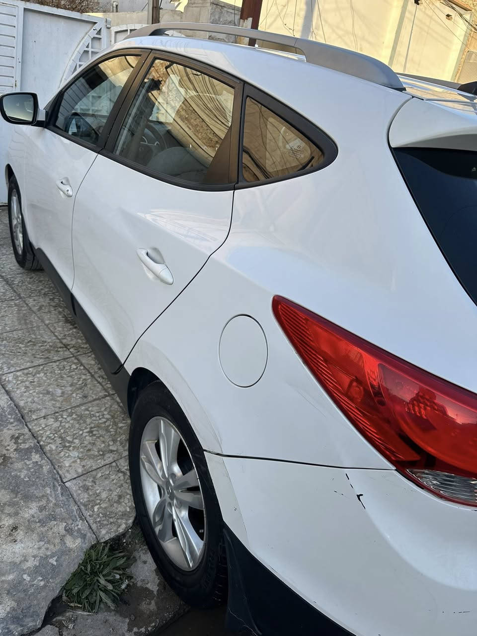 السلام عليكم
توسان خليجي للبيع مديل 2013  رقم بغداد جديد سنوية 35 باسمي تحويل ثاني يوم 
بيها نص باب بصف السائق والجاملغ الايمن بارد بدون صبغ وبعض الملاحظات صدر جديد  ماشية ١٨٠ الف 
السعر 133 وبيهة مجال 
مكان السيارة بغداد 
***********
