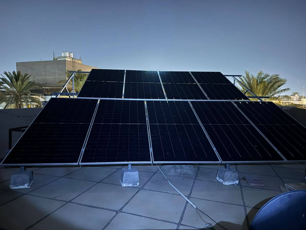 ( لانخسر  الجودة مقابل السعر )
✅ بأشراف وتنفيذ كادر هندسي مختص في أجهزة الطاقة الشمسية للمنازل والمكاتب والمنظومات الزراعية ذو خبره تصل الى ٦ سنوات

⚡ اليوم من العاصمة بغداد وبطلب خاص من قبل احد الزبائن المحترمين ⚡
تم وبحمدلله تجهيز ونصب
 منظومة ( 20 امبير نهاري 10 ليلي قابله للتوسعه )  التفاصيل
🔹 إنفيرتر كوس بور 12 كيلو ضمان 3 سنوات استبدال 
🔹 بطارية ليثيوم كوس بور 16 كيلو عدد 1  ضمان 5 سنوات 
🔹 الواح جينكو 620w عدد 9 
🔹 بورد حماية متكامل 
🔹أسلاك  DC و أسلاك AC
🔹 حديد ميكانو مغلون 
🔹 ربط ومتابعة عبر الإنترنت 

مكتب التقنيات الحديثة للطاقة الشمسية
 صلاح الدين سامراء فلكةالشروق مقابل مطعم حبايبنا -
*********** 📞مهندس محمد مانع
*********** 📞محمد صالح
#طاقة شمسية
#بغداد 
#البلديات
