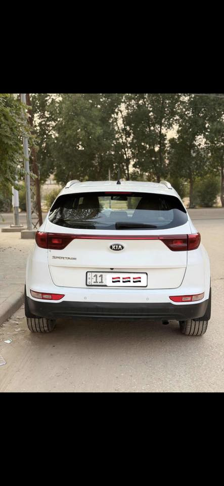 سبورتج ٢٠١٨  اصل
ماشية ٨٨  الف رقم بغداد انكليزي 

سياره بيها ٣ قطع 

تبديل بنيد وجاملغ امامي ودعامية  مصبوغات 

حادث مو قوي لغد وشاصي مضبوط بدون ضرر 

السياره جاهزة تحتاج بولش 

السعر  ١٦٠  ورقة قفل 

بغداد الجديده

‭    ٠٧٨٦ ٠٢٨ ٢٥٠٠‬
