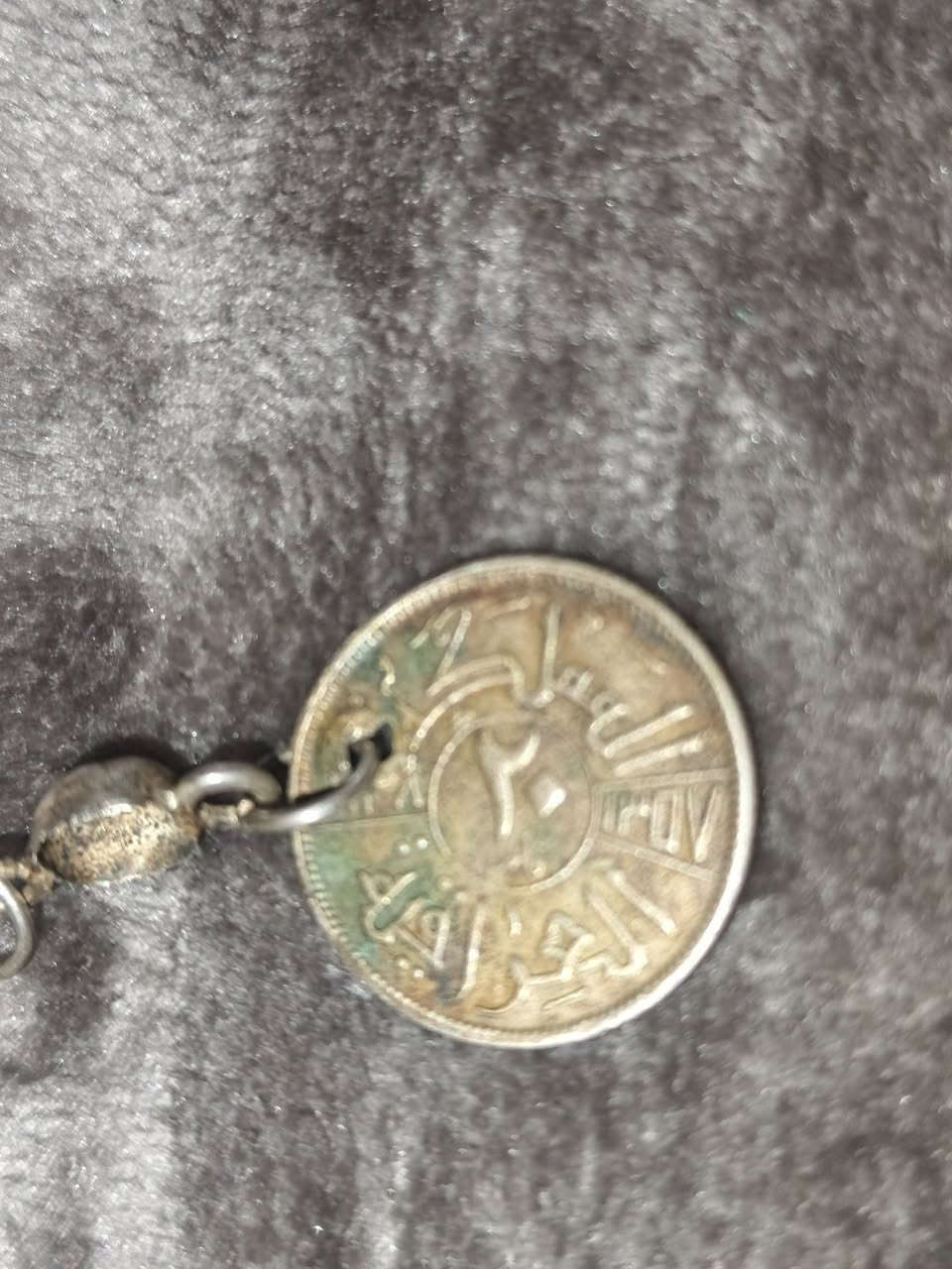 سلام عليكم البيع قطع نادره ومعروفه ويبهن قطع عمراهم ١١١ سنه وقطع حلوه رقمي وتساب ***********
