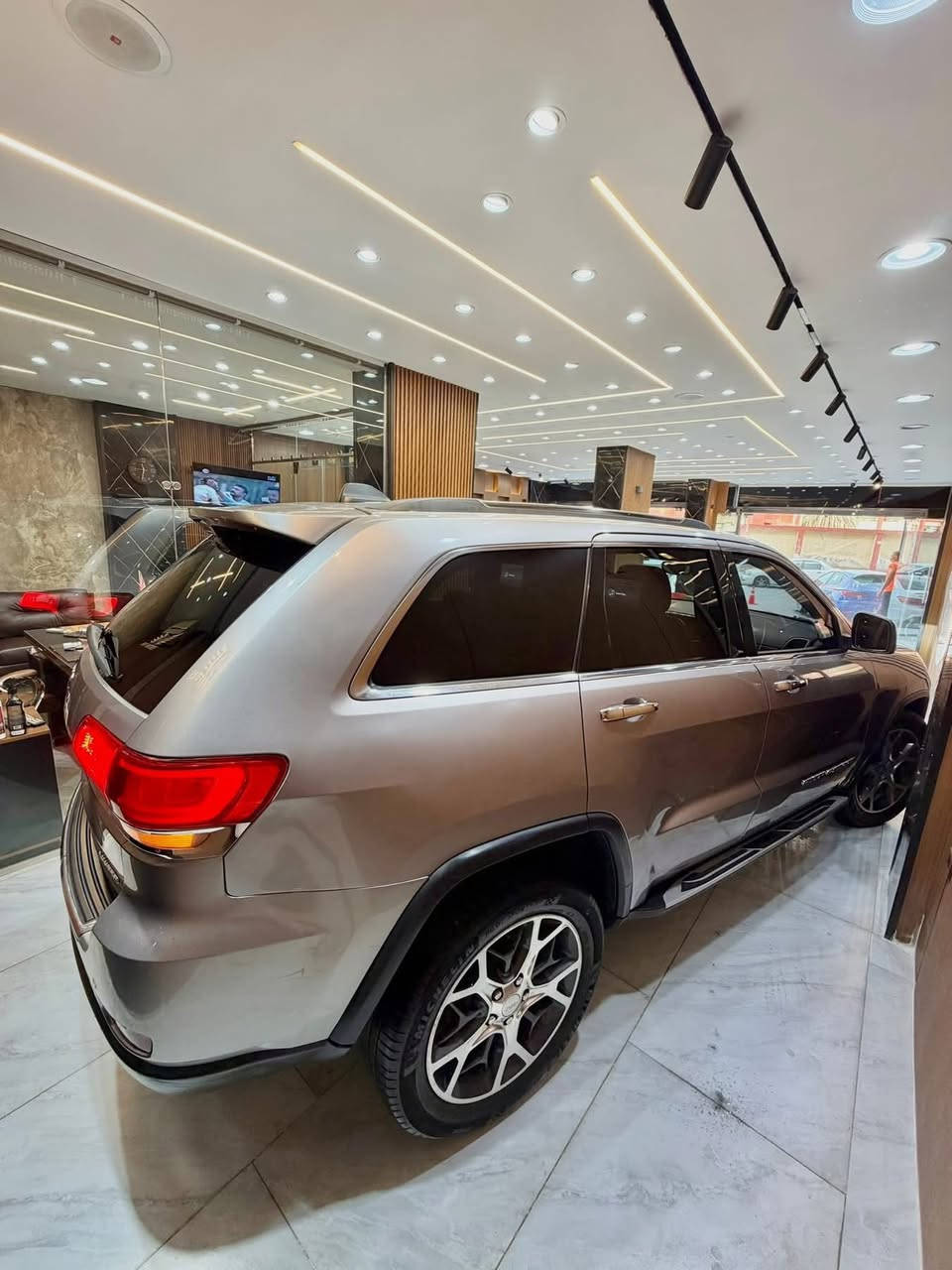 Jeep Grand Cherokee 

Model 2019

 96,000 KM

فابريكه بالكامل بدون جرام 

لا تحتاج مصروف نهائي 

للتواصل : 01211375505


**إذا كنت صاحب هذا الإعلان وتريد حذفه لأي سبب، رجاءا أرسل رسالة إلى الدعم الفني**