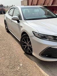 للبيع كامري خليجي GL فول مواصفات السونار ملحق بالصورة 07713628095