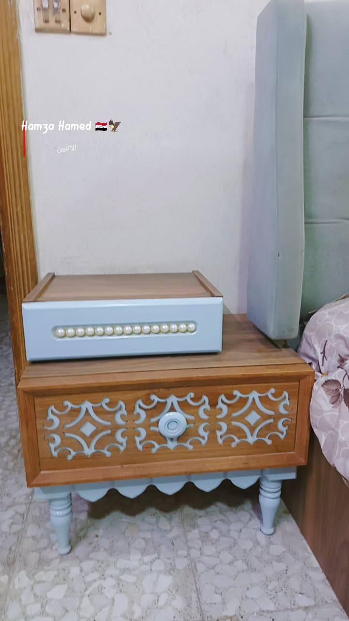 غرفه نوم ٧ قطع تركي خشب ثقيل
بيه الجامه مال كنتور مفطور يتبدل عادي
وبيها ضرر جوه السرير همين بسيط 
بدون دوشك 
سعره ٣٧٥ قفل من الاخير مكاني بغداد الدوره 
***********
