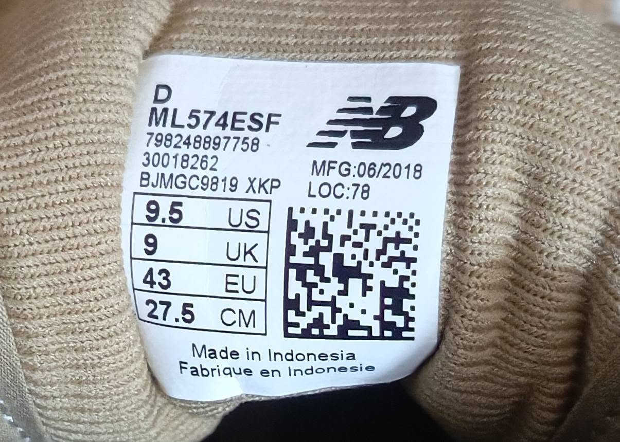 👟نيو بلنس باله نظافه 90
مستعمل قليل باله اورجنال 
قياس 43،،طول القدم27,5
منشاء اندونيسيا  للطلب 
راسل الحساب يوجد توصيل جميع المحافظات 🚛 
***********
