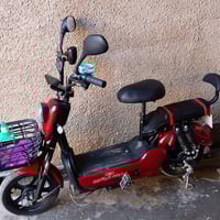 سكوتر كهربائي • استعمال خفيف • بطاريات جيدة