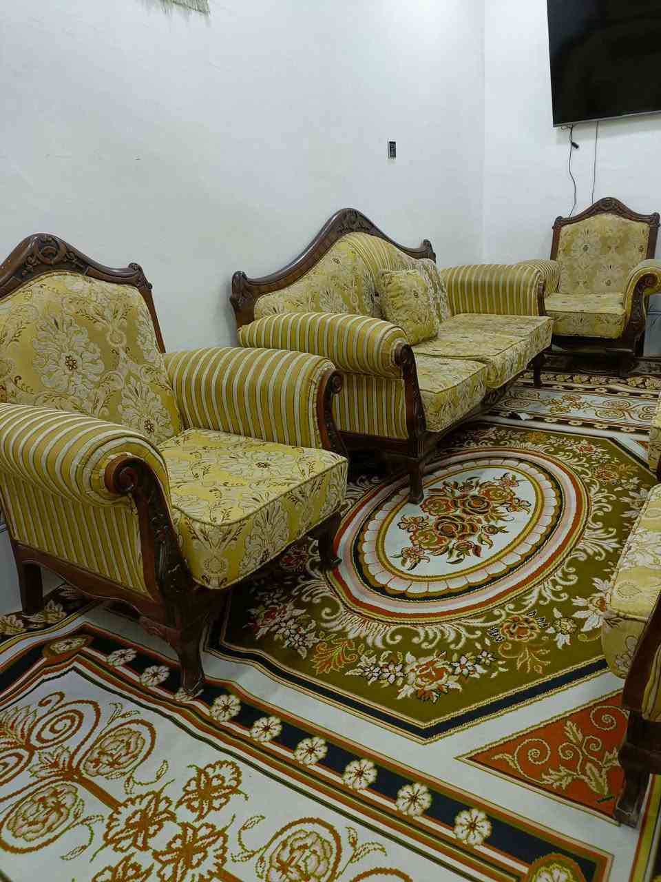 تخم رئاسي 6 قطع 10نفرات تركي الاصلي زلغ مابي  كلش جديد وي وكوشاته التخم كلش،راقي وحديثات 350 بي مجال قليل الي يريده يراسلنيى او يتصل *********** وعليه العباس اليكسر بي....  @إشارة
