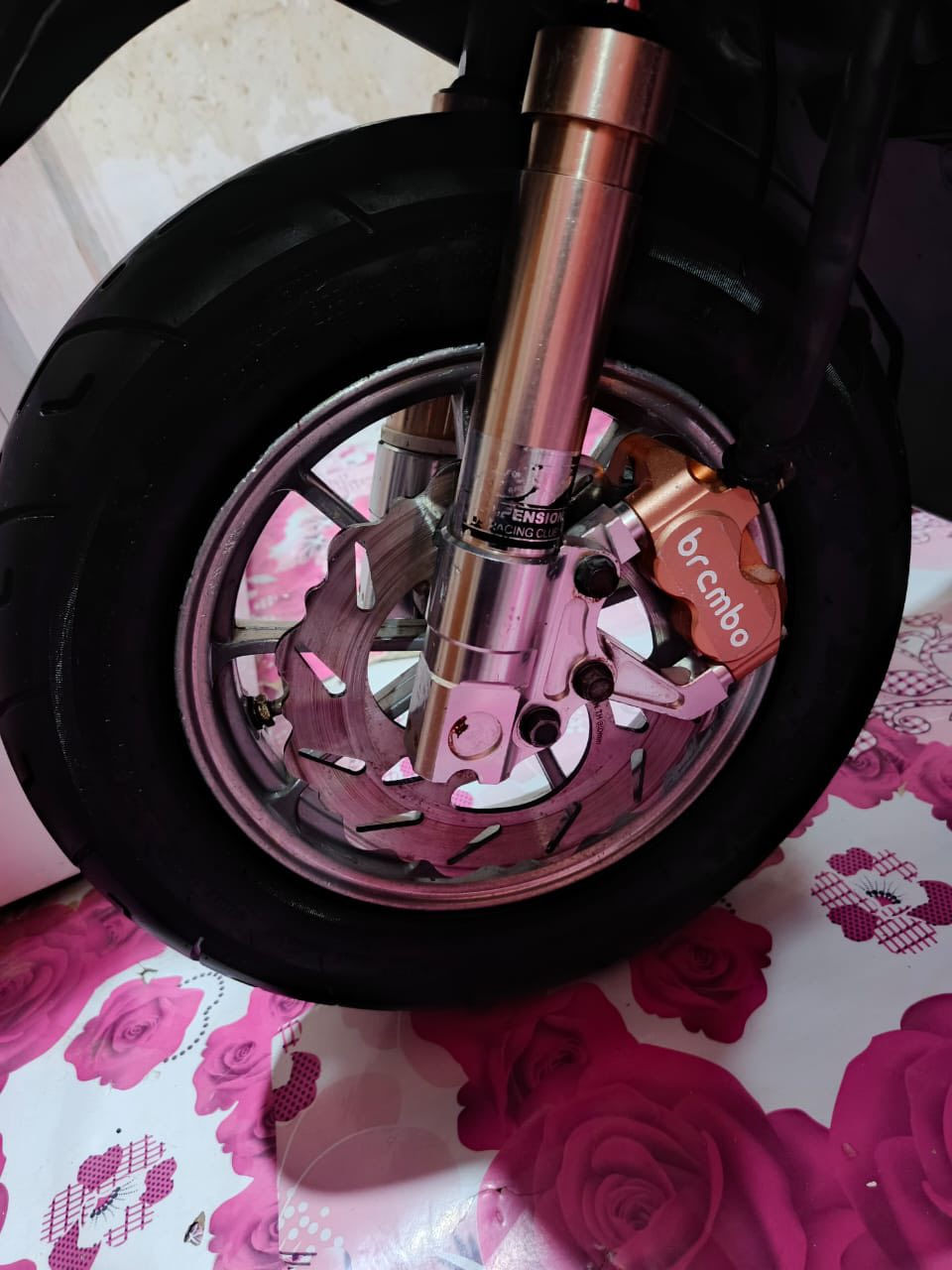 السلام عليكم :ماكس للبيع كفاله عامه الدراجه كلها ختم واحد وي المكينه الدراجه كلها مزوده وياله دبلات يدات بريك  شيال كزوز رياضي التزويد كله اصلي الدراجه حاويه ما صار هواي من طالعه شرط شلعه ومعدل  *مستعجل ع بيعتها*
وبخدمت الشراي مكاني ناصريه مركز: ***********
