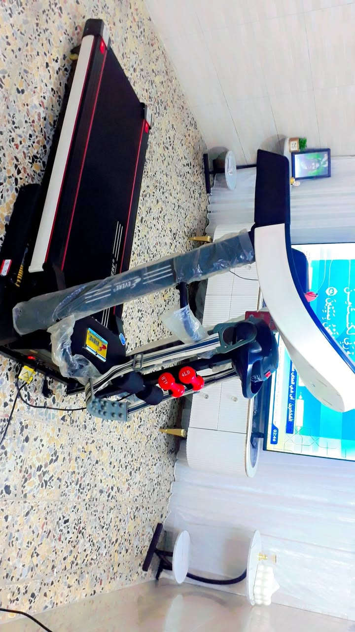 جهاز جري جديد مامستخدم دبل موطور جبلي صناعه فرنسي سرعه 140 يحمل وزن 180 جهاز ضخم بي جهاز رجاج تكسير الشحوم بي شناو بطن بي شاشه سعرات حراريه قياس نبضات القلب والمسافه بلاتوث السعر 270 بغداد الشعب ***********
