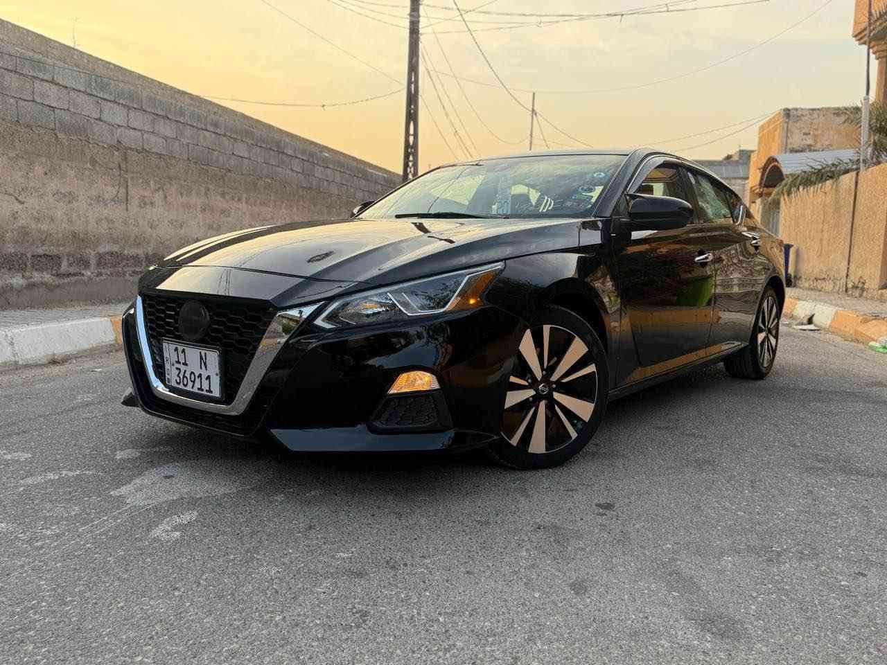 🚗 للبيع نيسان ألتيما. موديل 2020 فئة S

وارد أمريكي / رقم بغداد   بأسمي شرط التحويل  رقم الدولي الجديد هزه وفحص وسنويه وارقام كله جديد 
محرك مكفول مسوي ادامه كامله حتى الزيت جديد🔧 / كير مكفول ومبدل دهن وفلتر 
صدر مكفول وايضاً مسوي ادامه 
 حادث السياره طخه بسيطه بالجامرلغ والبنيد  فقط ارباك ستيرن فقط … والباقي كفاله عامه 
  سونار بيها  صفاح موس مكفوله كفاله عامه    
مواصفات السيارة S معروفه شاشه جبيره وكاميرا خلفيه كشن كهرباء. 
 رادار امامي وتوقف ذاتي كروس سرعه تفاعلي بصمة صندوگ بصمة بيبان وتشغيل بصمه  محرك 2.5 لتر / 4 سلندر اقتصادي وقوي تنفس طبيعي 
شاشة لمس وسطية 8 إنج مع بلوتوث و USB وكار بلي  
سستم كامل سبورت رياضي 
نظام سبورت 
نظام أمان حديث (ABS / Airbags)
تصميم أنيق ورياضي بلون الاسود      
سيارة كاملة مكملة تجي تفحص وتشوف بعينك كعدتها حلوه وسيارة ما تصرف عليها كلشي سعر 125 وبيها مجال للشراي وبالعافيه ع الياخذها سياره كامله وبدون نقص ومناسبه جداً جوه السوگ واحله من الصور الله شاهد  
مكان السياره ديالى بعقوبه  التحرير
*********** بعقوبة, ديالى
