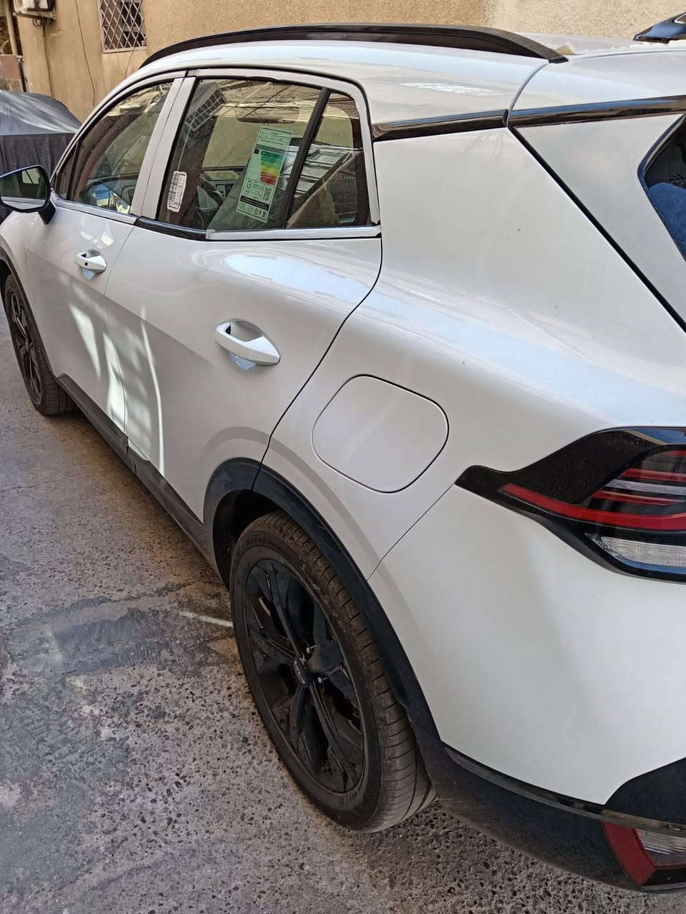 السلام عليكم كيا سبورتج بلاك دشن خليجي 

موديل2025 مرقم بغداد لوحه انكليزي  تحويل ثاني يوم

سياره بعده بوضع لزيرو ام ضمان دولي فول مواصفات ويل 19 

بصمه تشغيل ع بعد بيه هواي مواصفات داخل زيتوني سياره بعده بضمان لشركه جديده كلش ملزكه فابلون شركه سبيره مانازل وبعد بيه مواصفات هواي كلش هواي سياره مال جناي ع ايد وحده ماشيه 4000 ماشيه اربعتالف كيلو وبل عافيه ع ياخذه

وشراي يتصل ويتدلل

هاتف***********
