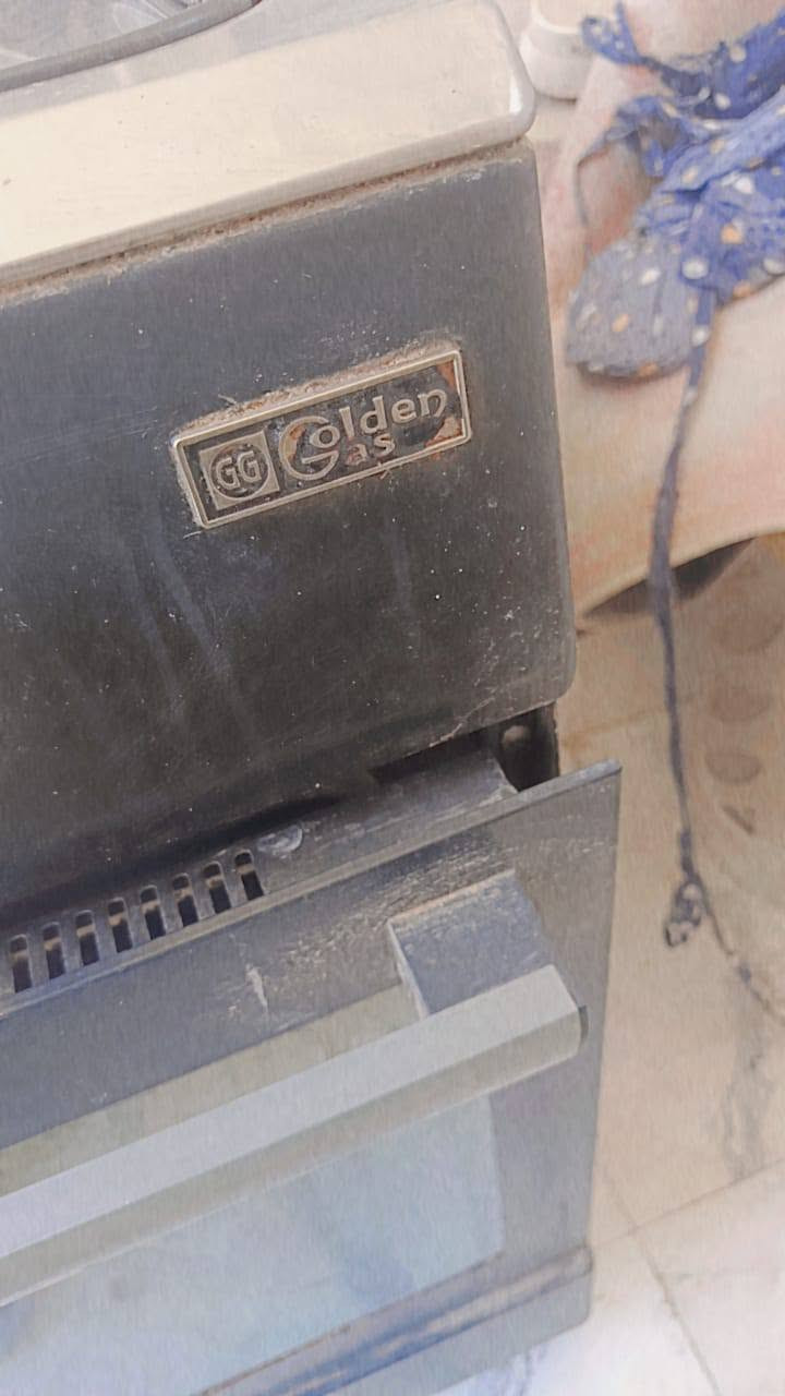 طباخ للبيع خمس عيون شغاله وفرن متروك فتره سعر ٧٥


**إذا كنت صاحب هذا الإعلان وتريد حذفه لأي سبب، رجاءا أرسل رسالة إلى الدعم الفني**