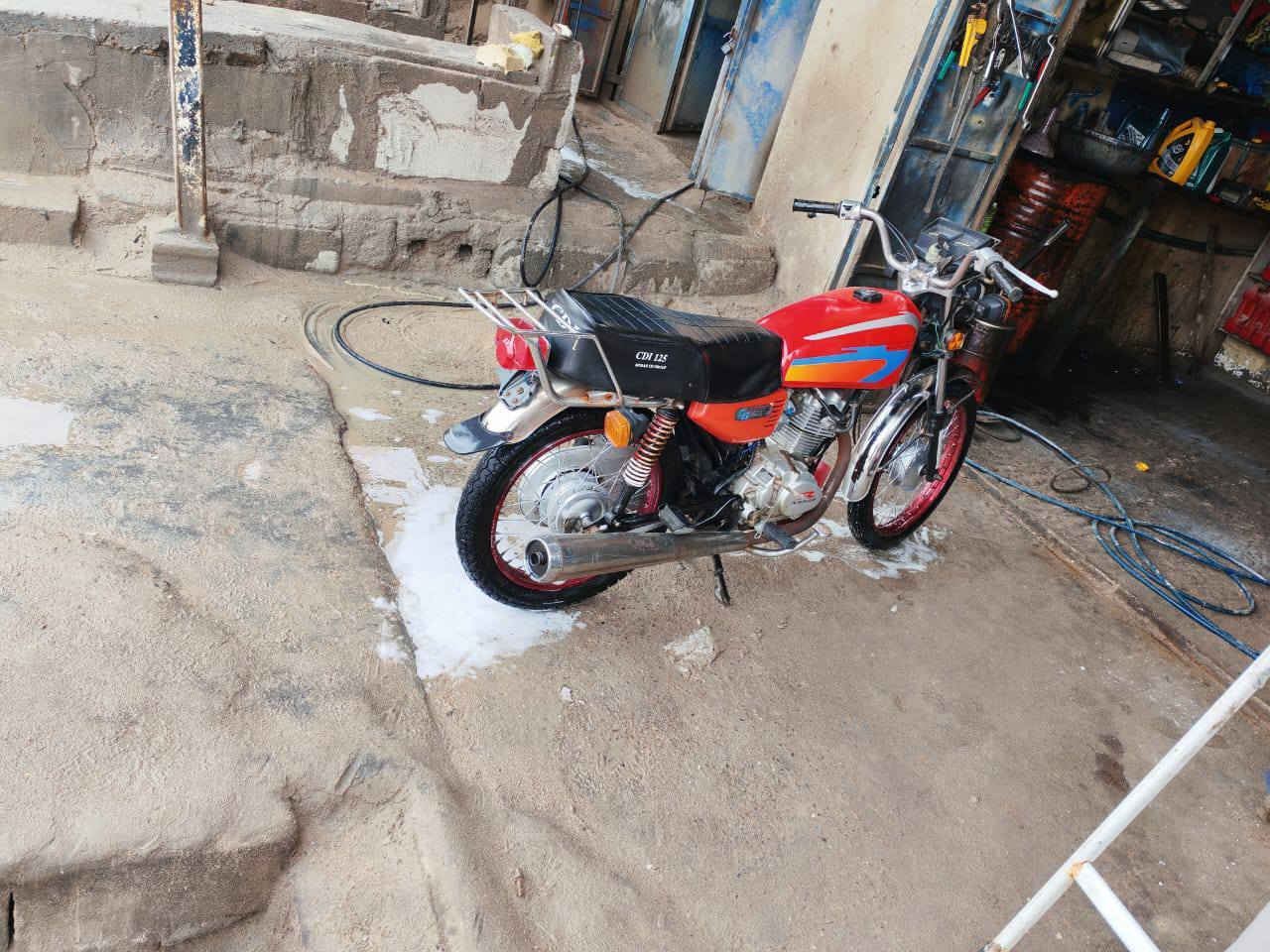 سلام وعليكم درجه رابيدو بلاد اوراق اصولي مديل 13 جاهزه من كلشي مكينه نعمه ونشطه كهربيات جاهزه كل نقص ماكو دك هندر وطلع العسر700 وبيه مجال قليل الشراي العنوان زبير تصال***********وتسال موجوده
