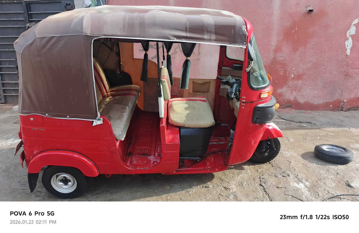 سلام وعليكم تكتك باجاج للبيع مكينه تجفيت شركه بيها ضربه مرجعه عل بارد فقط سعر 6250 وبيها مجال شي قليل تصال علا رقم ***********
