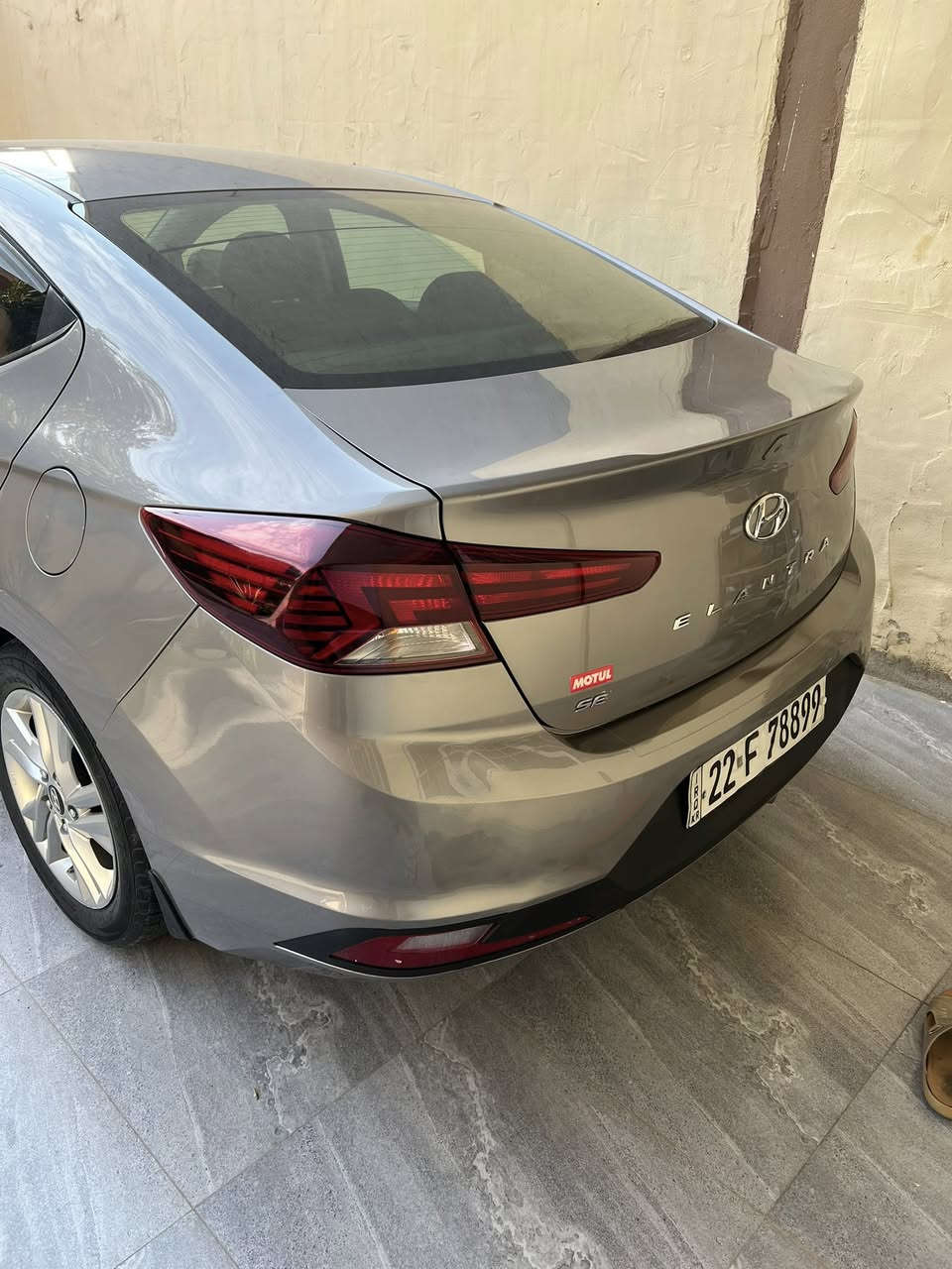 السلام عليكم للبيع الانترا 2020 مواصفات نص فول ضرر بونيد صبغ وجاملغ اليسار مبدل فقط بدون دواخل السياره ماشيه 88 ميل سنويه جديده بسمي وهزه جديده محرك 20 دوش وكير سيفيتي شرط انطيك محرك وكير وطخم السعر 140$ وبيها مجال  ***********
