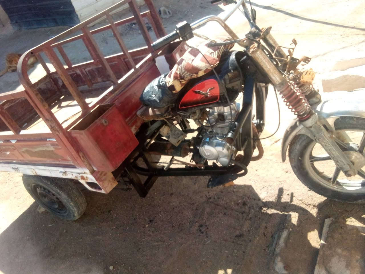 ستوته البيع رقم وسنويه موديل 2015/كربلائيه مكينه تلاثه وعشرين مكان كرمت علي سعر 1450/***********
