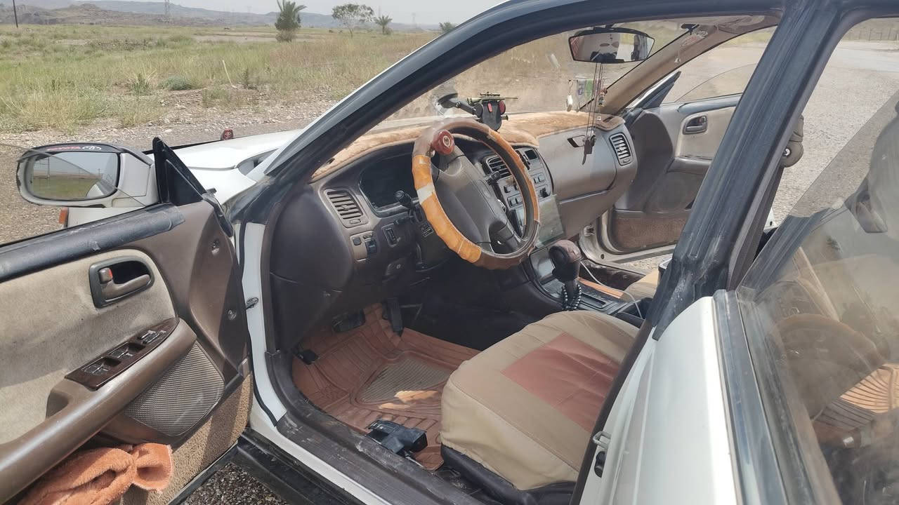 السلام عليكم للبيع فقط
سياره نضيفه محرك بطه 2ونص تبريد شغال تحكم ريمون 
دوشمه داخل شاشه السياره متعوب عليه كير محرك شرط السياره ماناقصه برقي شغل وطلع اترايك البصره
المكان اديالى سد حمرين ***********
//70//وبيه مجال اتصل ودلل
