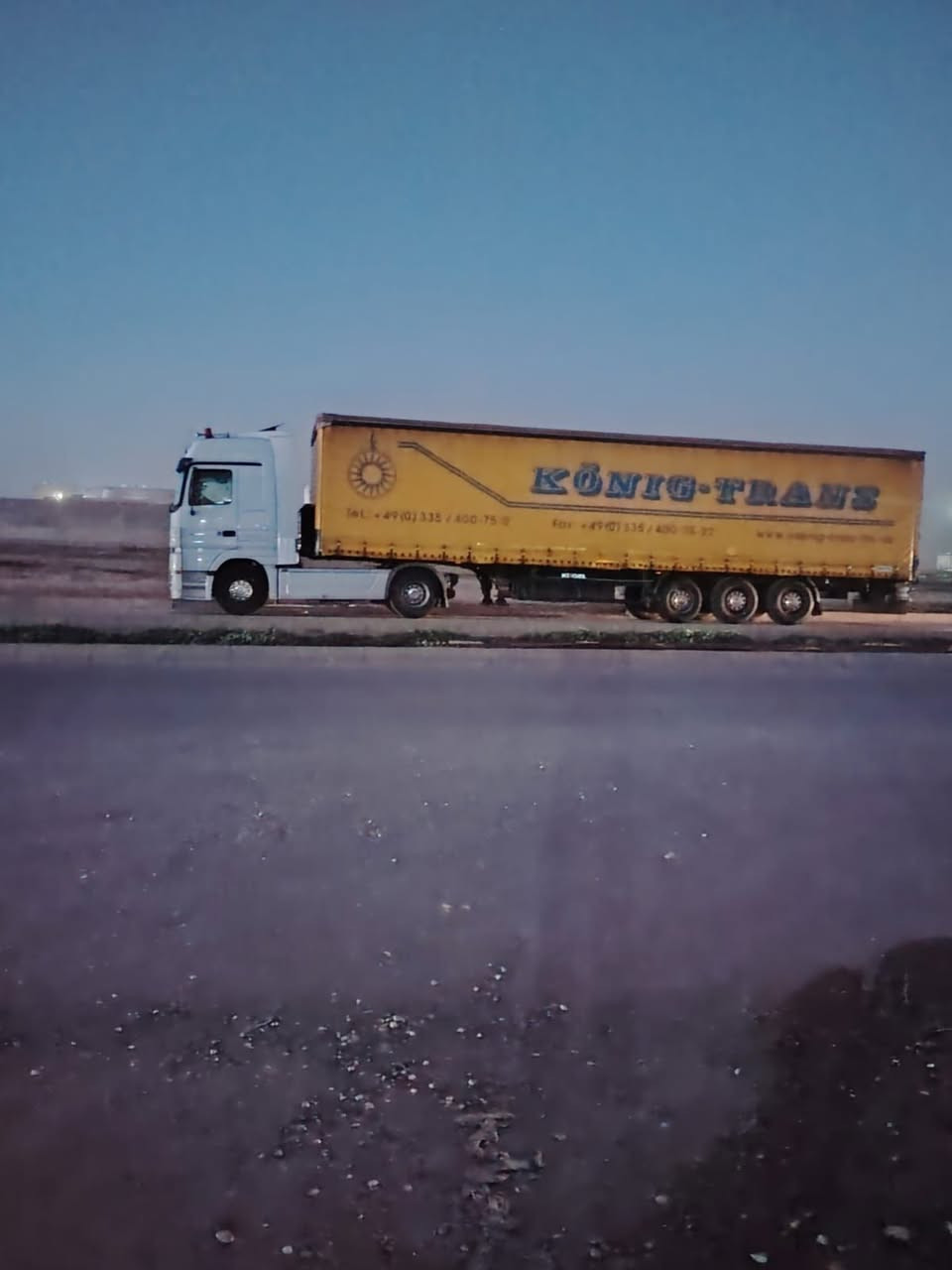 اكتروز2007جادر كبس مربوطه رقم سنويه جديد مكفوله سيارةجديدةالاتصال على هذاالرقم***********
