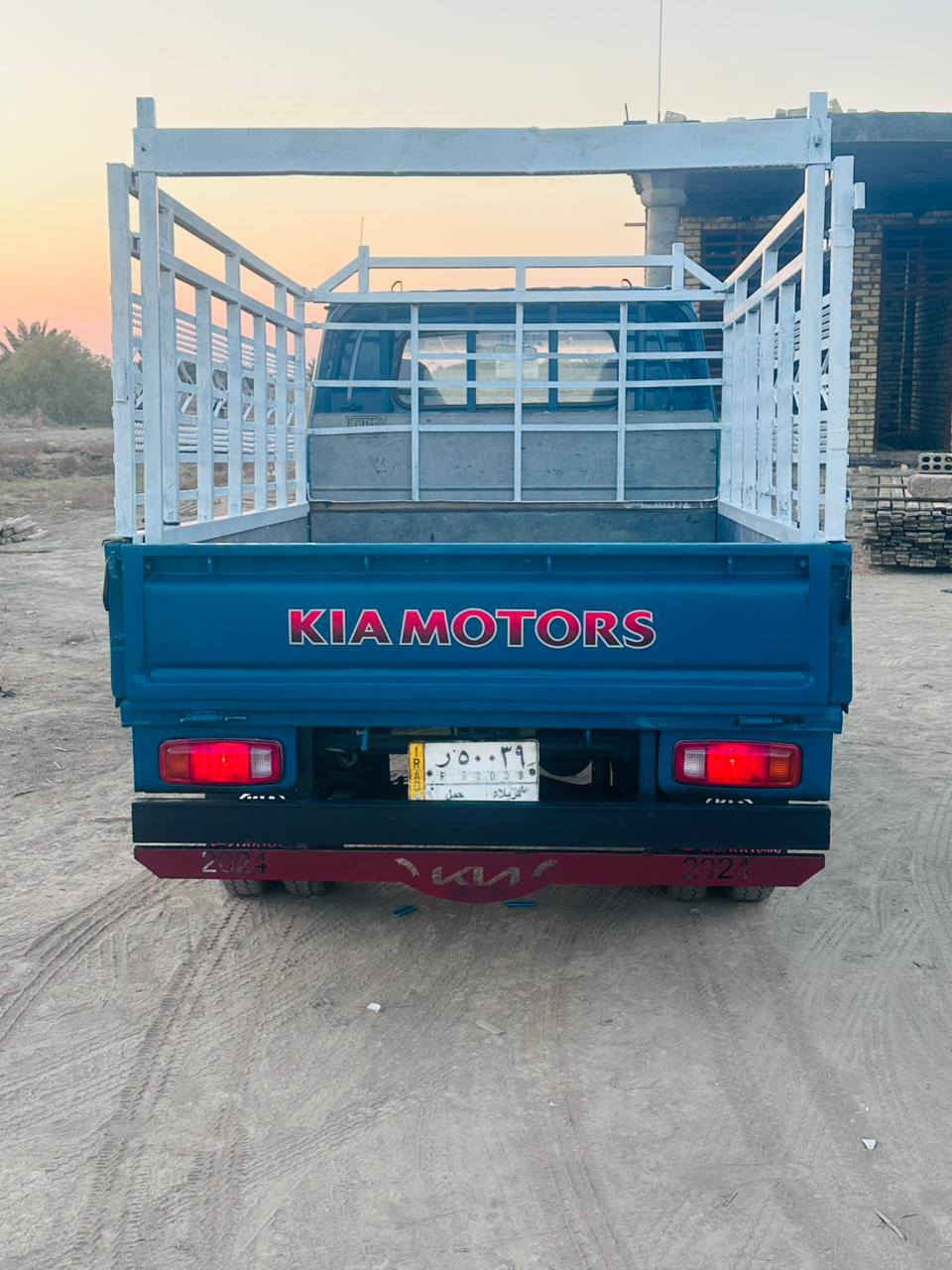 السلام عليكم كيه فونتير للبيع موديل 2000 قلاب مكفولة كير محرك اكسل شاصي كهربائيات كلهه شغاله سنويه مشروع وطني رقم كربلاء السعر 60 وبيه مجال المكان بابل الرقم//***********
