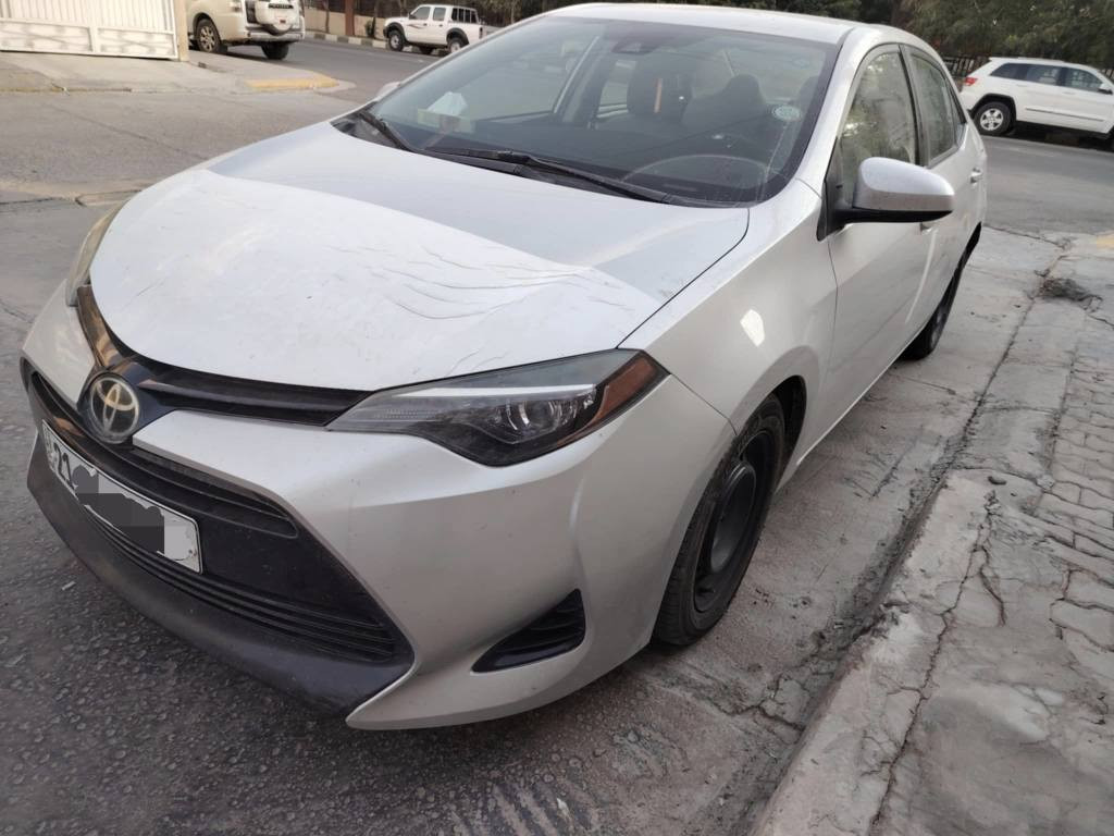 ‏  تيوتا كورلا  2017 LE  
‏      
  سياره بدون ايرباك بجم كبس
         ____________________________
‏‎موصفات.....
 الفئه LE
‏‎لون سلفر
محرك 1800
رادار امامي
فول تحكم ستيرن
كروس مثبت سرعه 
نظام أيكو +عادي
مانع تزحلق.
كامره خلفيه
لايتات زنون

..............................................................
سياره بجم كبس  فقط جاملغ خلفي صبغ والصندوق مبدل بلاد شرط الفحص بدون  ايرباك صور ضرر داخل منشور ..كير محرك شرط الفحص  ..صدر امامي خلفي تايرات باتري جديد

رقم سليمانية شرط التحويل وكاله و غرامات

🛑سعر 137 ورقه بيه مجال بسيط🛑
 ‏‏‎مكان سياره..كلار ..خانقين ...رقم الهاتف 
*********** خناقين, ديالى
