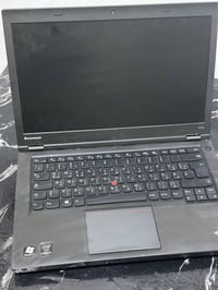 لابتوب • مقفل