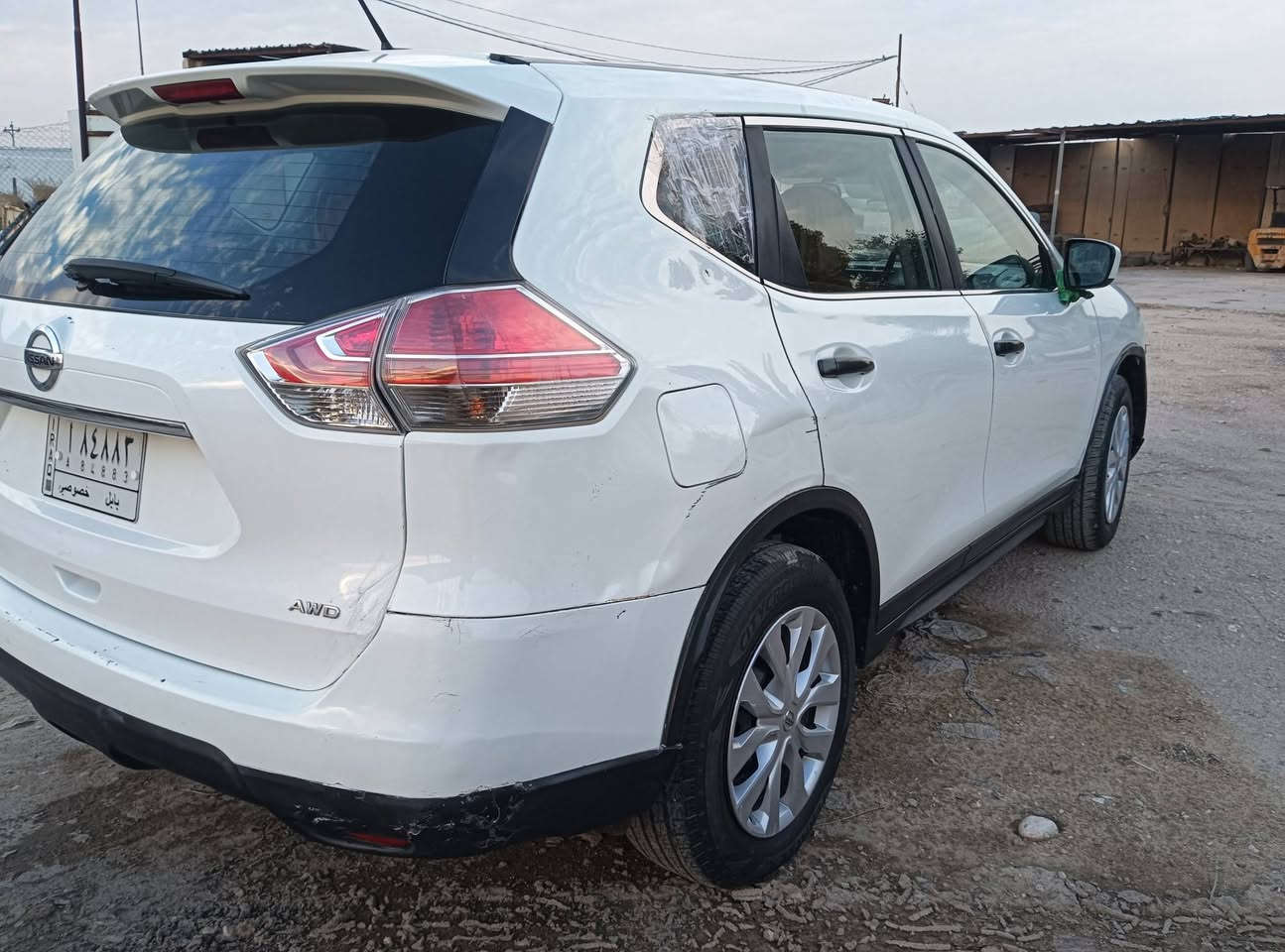 السلام عليكم سياره  للبيع والمراوس ب كيا حمل لضرف العمل
السياره نيسان روج موديل 2016 وارد امريكي رقم بابل وبأسمي السنويه لحد 2029 حادثه خشم الجاملغ وشويه من البنيد سياره نص فول كامره تحكمات فور ويل 4 بستم المرغوب  محرك كير شركه مامفتوح تخم تاير جديد سياره مال جناي بس دير بانزين ودهن  لادوانز لاصوت لاتبخير لاتنقيص تبريد تدفئه  يعني اركب وراسك مرتاح السياره بيه شويه ملاحظات ومبينات بالصور مكان السياره بابل والسعر مناسب جدا 125 بيه مجال الاتصال ع الرقم ***********
