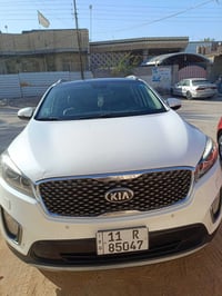 سورنتوا للبيع او المراوس 2016 خليجيه مكفوله من الصبغ بيه بارد شي قليل ...