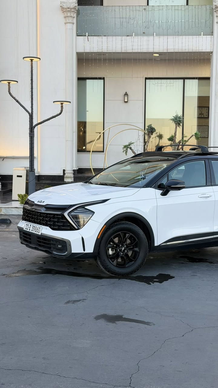 Kia sportage Xpro Prestige
كيا سبورتج اكس برو برستيج تو كلر
موديل 2023
مكينه 2.5 دوش
ماشيه 22,000mil
اعلى فئه بالسبورتج 
فور ويل
كامرات محيطيه 360ْ
رادارات توقف ذاتي
حساس امامي خلفي
تحديد مسار 
اوتو هولد
اوتو ستوب
نظام منحذرات
هاند بريك اوتو
جنطه شفط
شاشه ديجتال 4 وضعيات
4 انظمه للقياده
بانوراما 
ويل 17 تاير جبلي بلادي
تبريد قطعتين
كشنات جلد تدفئه وتبريد
خزن ميموري 
ستيرن تدفئه
شحن لاسلكي
الخ.. 
حادث السياره 3 قطع 
بنيد + جاملغ السايق +باب السايق
مكان السياره بغداد الدوره او الكراده 

‭0773 180 4969‬
السعر : 200$ وبيها مجال للشراي
‼️لايتات فول LED وكلهن شغالات بس بالتصوير مامبين .
