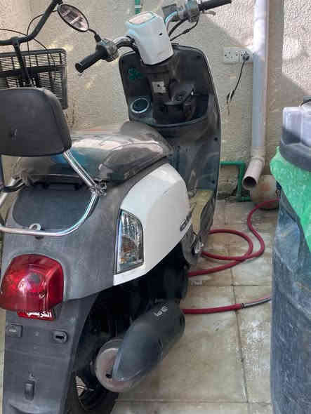 سلام عليكم ‏دراجة للبيع ‏دراجة مقفولة مكينة مو مفتوحة كفرات بلادية ختم واحد ويا المكينة السعر 850 بيها مجال عنوان ￼ شهداء البياع شراي يتصل على هذا الرقم  *********** ￼￼￼￼
