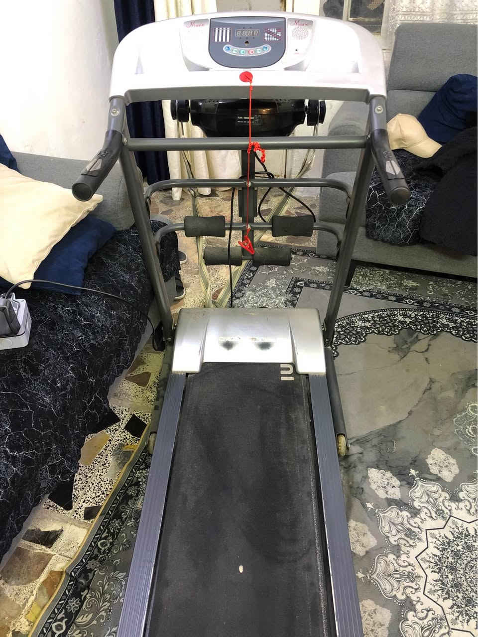 جهاز جري  يتحمل  وزن 120 
السعر 100 الف
مكاني بغداد 
*********** بغداد, العراق
